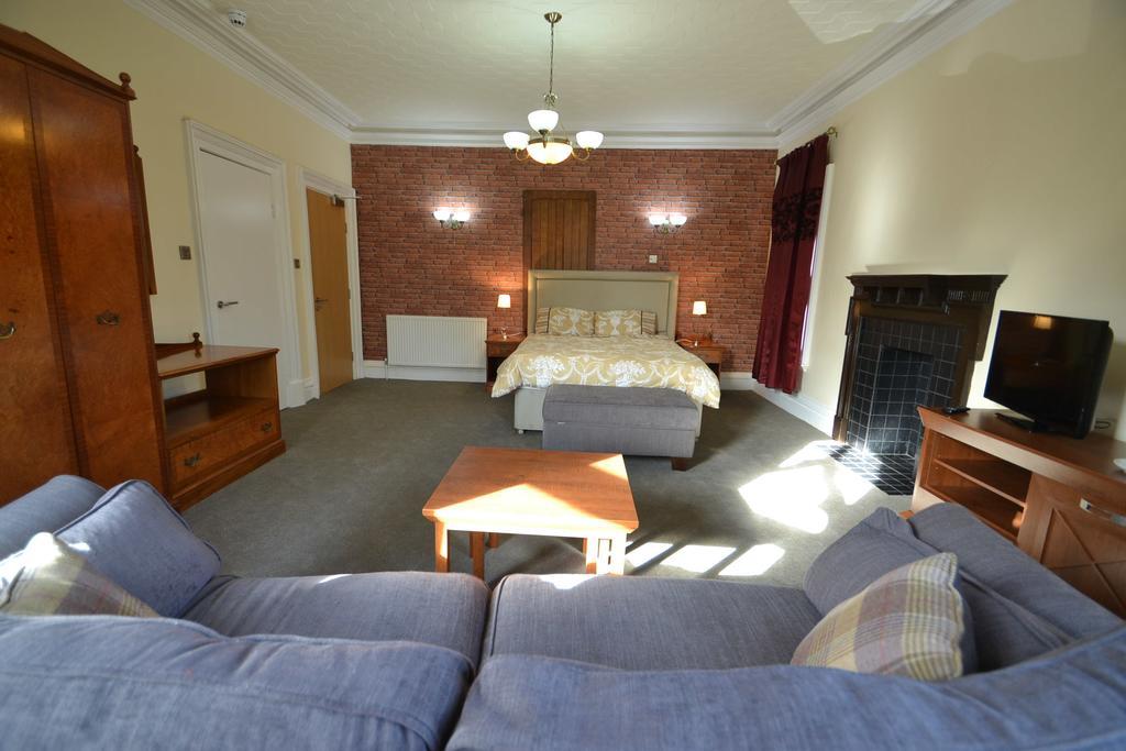 The Milverton Hotel Манчестер Экстерьер фото